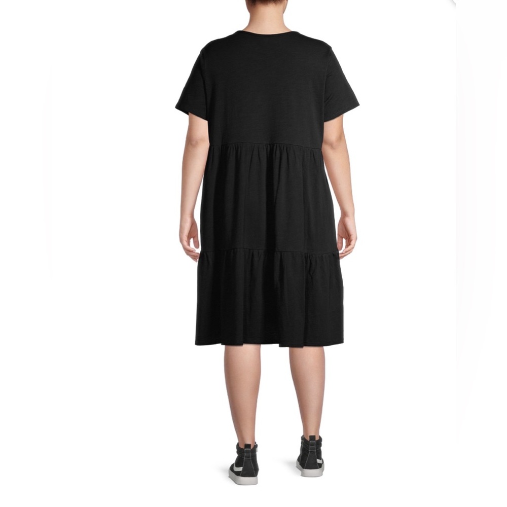Terra & Sky Women's Plus Size Tiered Dress with Short Sleeves size 1X - Picture 2 of 12